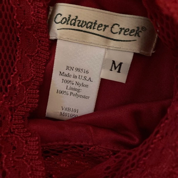 Medium Red lace sleeveless top - Picture 2 of 4